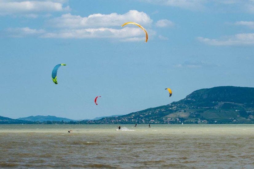 Kitech FRS V2 — Freeride komorový kite - Velikost: 15m2 verze ULTRALIGHT 27g