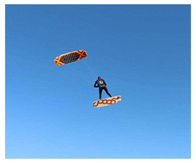 Kitech FRS V2 — Freeride komorový kite - Velikost: 15m2 verze ULTRALIGHT 27g
